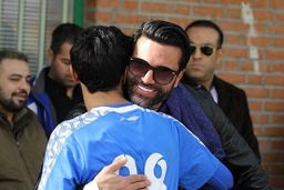 دفاع نیکبخت واحدی از فکری: وقتی در استادیوم‌ فحش ناموسی به ما می‌دادند کجا بودید؟

