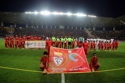 لیگ غیر‌حرفه‌ای با نظرات غیرحرفه‌ای / باز در ایران جنجال شد

