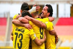 بی احترامی زشت مدیر رسانه ای سپاهان به شرافت پرسپولیس|عکس