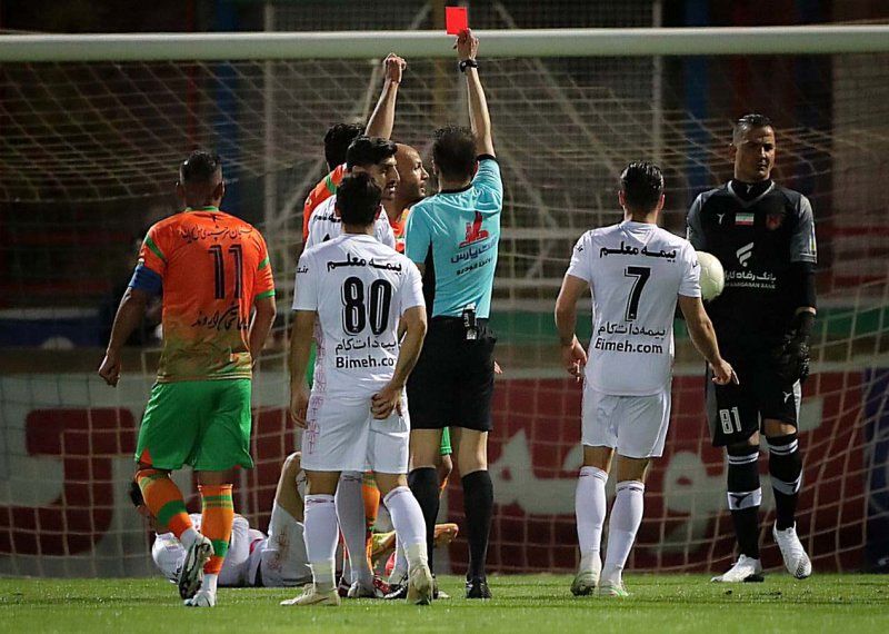 هواداران نگران پخش تلویزیونی مس رفسنجان - پرسپولیس 