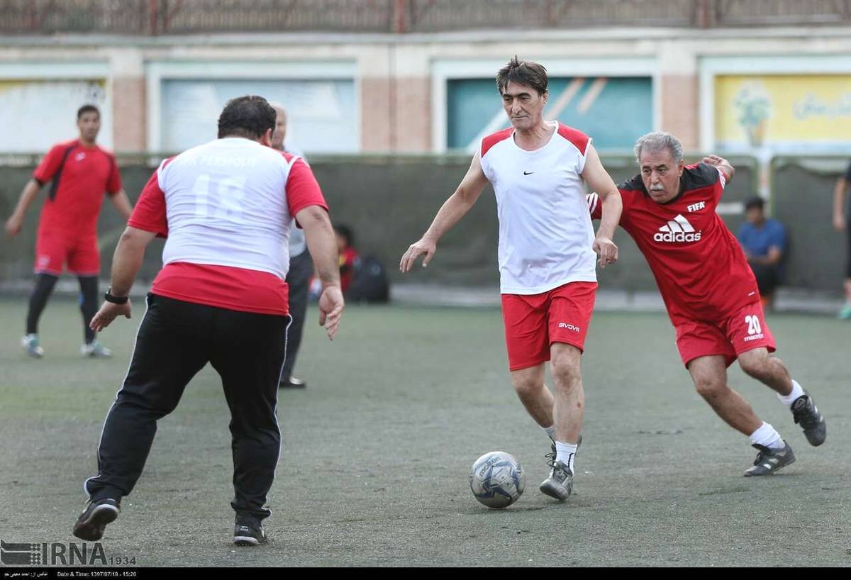 پرسپولیس باید مقتدرانه قهرمان شود