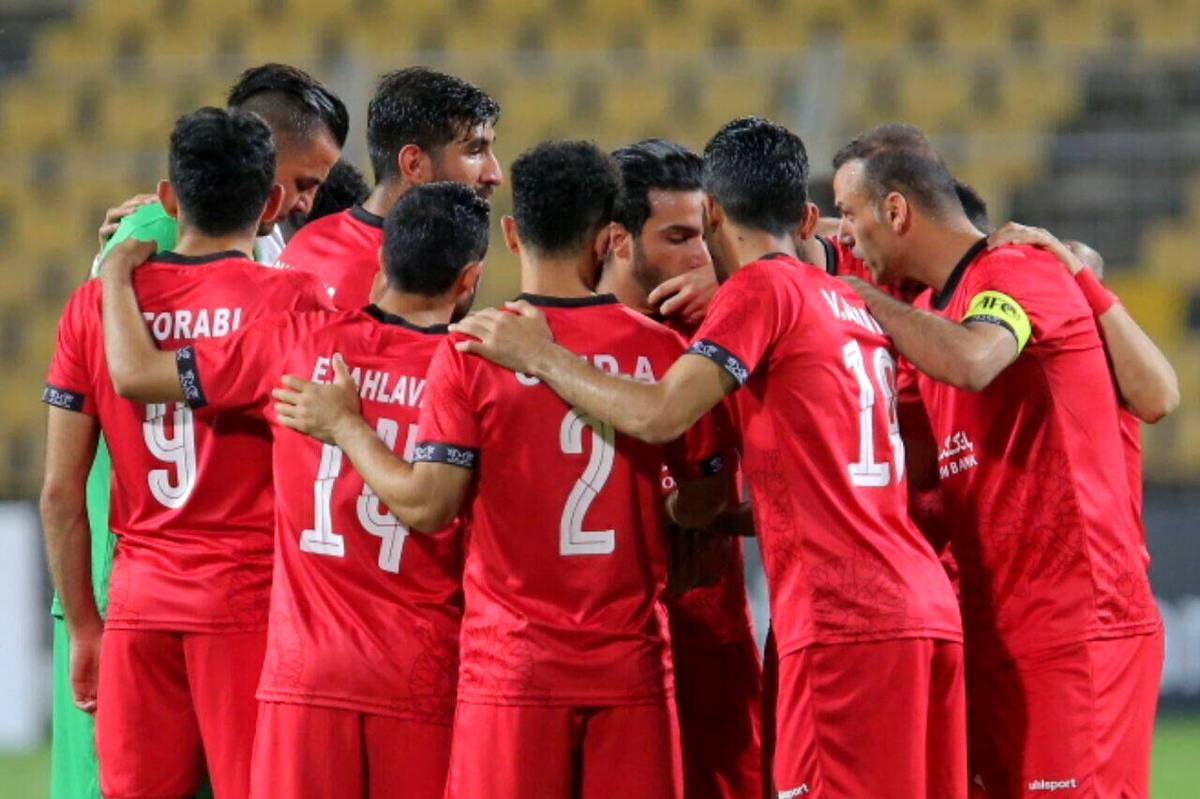 برد پرسپولیس مقابل سپاهان و استقلال نیمی از راه قهرمانی است