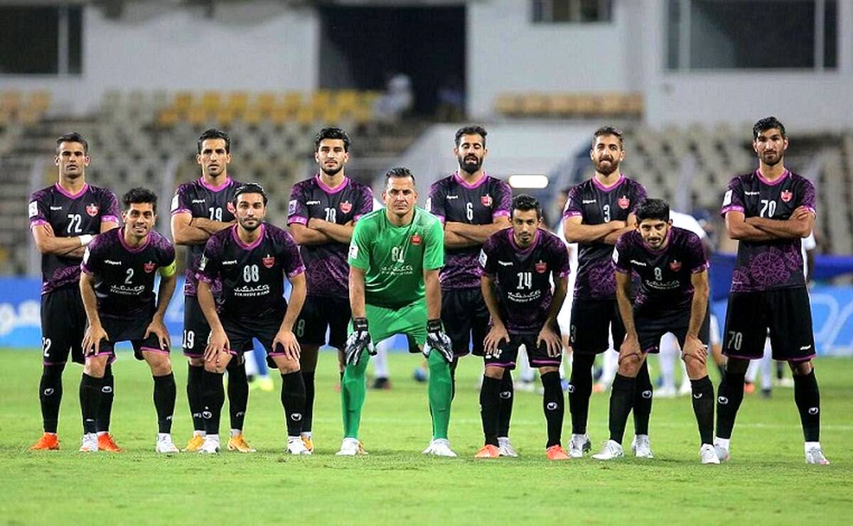 اتفاق عجیب در کاروان سرخ ها/ یک تماس تلفنی بازیکن پرسپولیس را منقلب کرد
