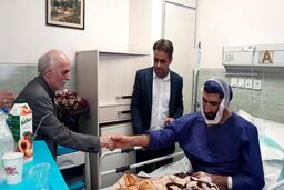 فیلم عیادت درویش و خوردبین از بیرانوند در بیمارستان