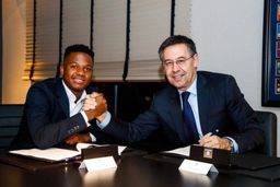 رسمی؛ تمدید قرارداد آنسو فاتی با بارسلونا 