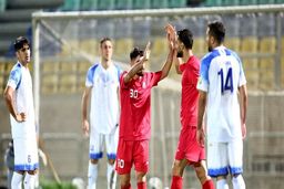 رقابت صدر لیگ برتر در شرق و غرب شمال ایران 