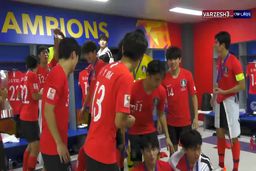 شادی بامزه کره‌ای‌ها پس از قهرمانی در آسیا
