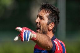 تصاویر دیدنی بازگشت بوفون بزرگ بعد از 7339 روز