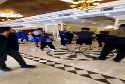 تیم فوتبال مس رفسنجان  را از هتل بیرون کردند|فیلم