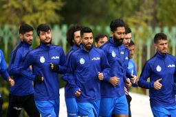 ترکیب استقلال مقابل صنعت نفت آبادان + اسامی بازیکنان

