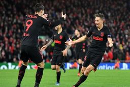 حذف مدافع قهرمانی؛ دژ آنفیلد فرو ریخت
