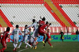 یکی بدشانس، یکی بی دقت/ ناکامی متفاوت مهاجمان تراکتور در گلزنی

