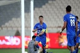 پنالتی زن استقلال در دربی 95  کیست؟   