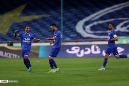 دیدار استقلال فولاد در آزادی