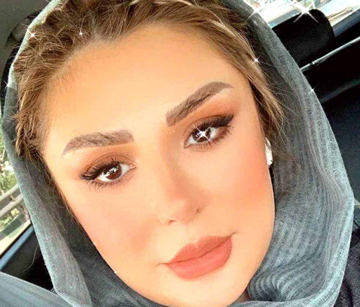 ماسک خنده دار نیوشا ضیغمی| عکس لاکچری نیوشا ضیغمی در فرش قرمز