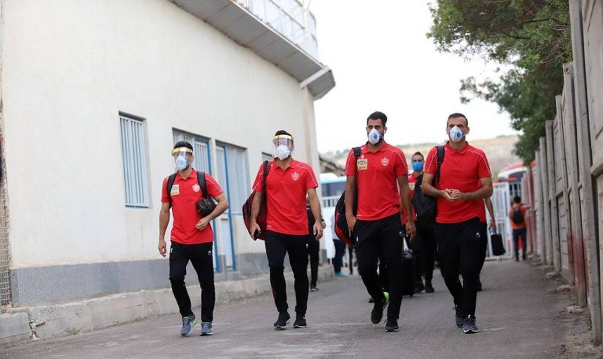 پرسپولیس با لباس قرمز مقابل فولاد سفیدپوش