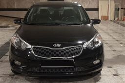 فیلم|تصادف عجیب و سقوط خودرو لوکس به درون استخر در لواسان