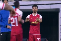 عمری دفرچه خدمت سربازی گرفت
