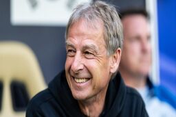 AFC چشمانش را بر روی کلینزمن بست