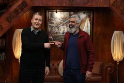 عکس بامزه سرمربی تیم ملی در یک برنامه جالب!