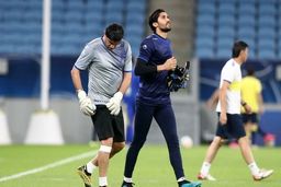 حسینی به باشگاه استقلال نرفت!

