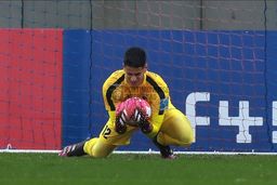 مهارت دیدنی پیام نیازمند در اولین بازی در پرتغال|تصاویر