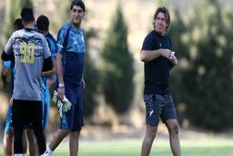 تصاویر ساپینتو با لباس جدید در تمرینات استقلال