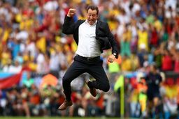 عکس سلفی ویلموتس با ۲ میلیون یوروی ایران!

