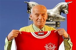 ببینید حمایت حمید جاسمیان اسطوره بزرگ پرسپولیس را از سرخ ها