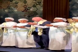 (ویدئو) رقص‌ عربی رئیس فیفا در عربستان