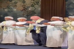 (ویدئو) رقص‌ عربی رئیس فیفا در عربستان
