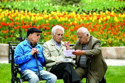 همسان سازی حقوق بازنشستگان در راه است/ حقوق بازنشستگان چقدر افزایش یافت؟