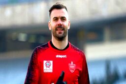 رادوشویچ گلوی پرسپولیس را فشار می‌دهد