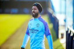 آگوئرو: گواردیولا دیوانه است!

