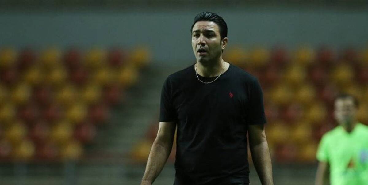 پشت‌پرده گم شدن قرارداد نکونام؛ مربیان استقلال قرارداد ندارند!