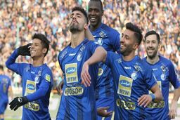 مدافع استقلال در لیست خرید پرسپولیس!یا بازارگرمی؟