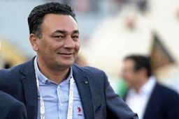دبیر هیئت فوتبال تهران: غفوری، ابتدا قراردادهایش را شفاف سازی کند/ طبق مصوبه فدراسیون فوتبال از بازیکنان پول می‌گیریم



