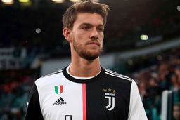 شوک بزرگ به فوتبال ایتالیا / بازیکن یوونتوس کرونا گرفت!

