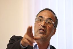 دعوای مدیران سابق استقلال بالا گرفت / واعظی آشتیانی: از شکایت فتح الله زاده استقبال می‌‎کنم



