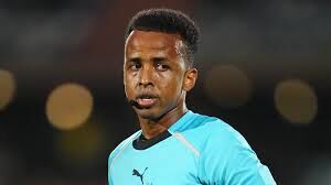 سوپرکاپ زیر سایه یک انتخاب بحث‌برانگیز