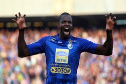 شرط و شروط عجیب دیاباته برای ماندن در استقلال 