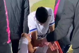 انتقال بازیکن استقلال با آمبولانس به بیمارستان|فیلم