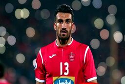 مدافع پرسپولیسی، تراکتور را دور زد