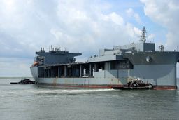 خبری از عملیاتی کردن شناور هایی با توان اقیانوس پیمایی +جزئیات 
