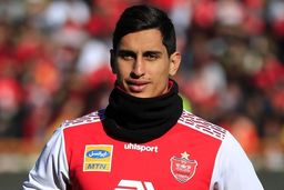 مدافع پرسپولیس در آستانه استقلالی شدن!

