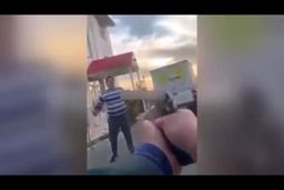 لحظه شلیک و هدف قرارگرفتن شرور قمه کش توسط پلیس