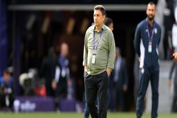 قلعه‌نویی:شرمنده ام؛تنبیه شدیم؛عذرخواهی می کنم