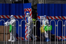 فوری: قرنطینه ترسناک در چین| استفاده از میله برای قرنطینه