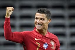 پیام رونالدو پس از نزدیک شدن به رکورد علی دایی
