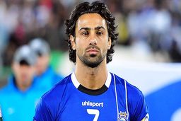 علت سفر فرهاد مجیدی به دبی چیست؟